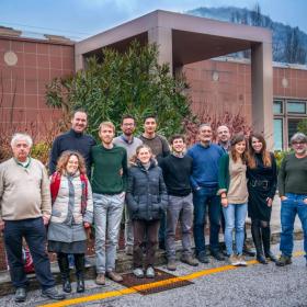 Il gruppo di Fisica atomica e molecolare con Paolo Tosi (primo da destra)  ©Fabrizio Gottardi